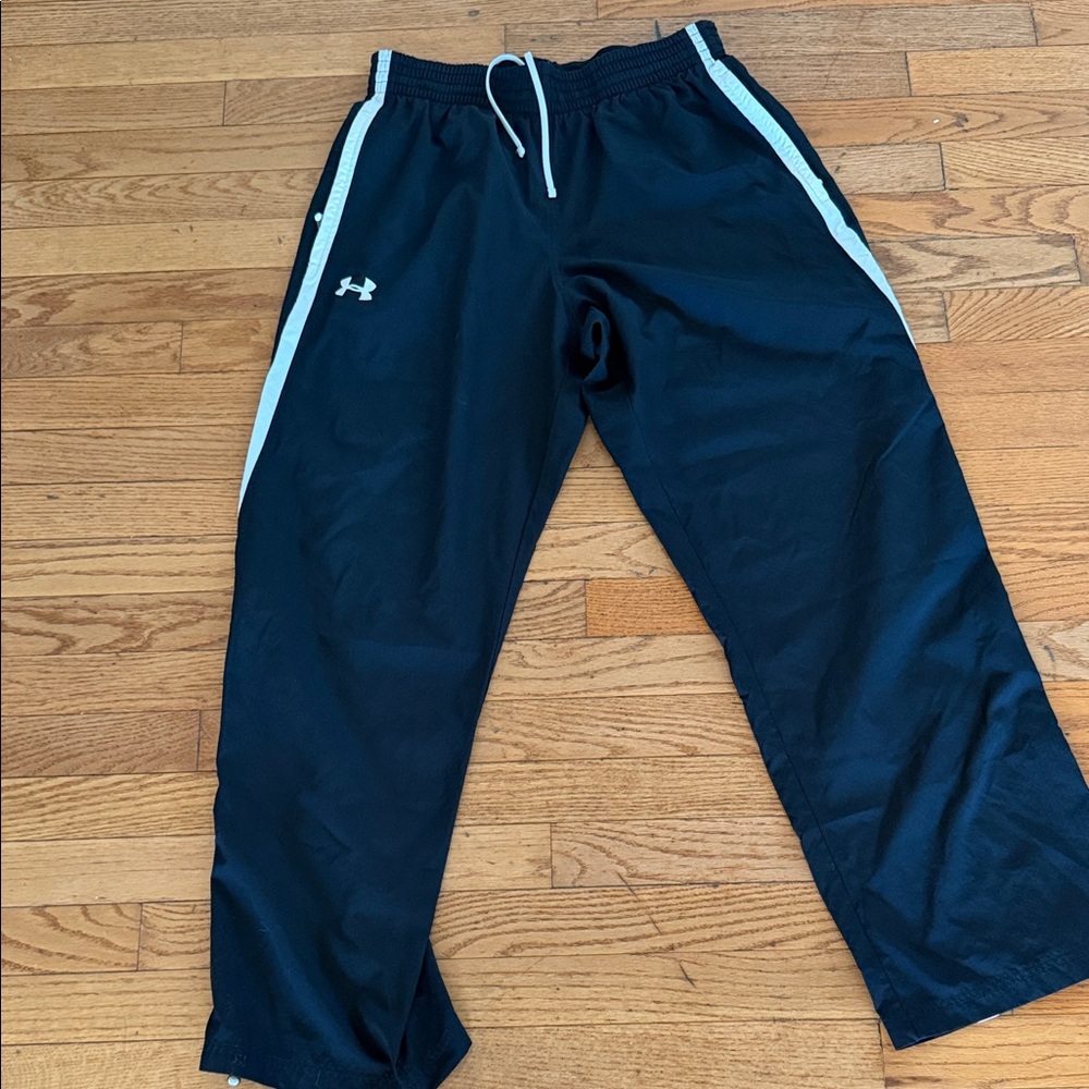 Under Armour men’s Black performance pants Large with pockets